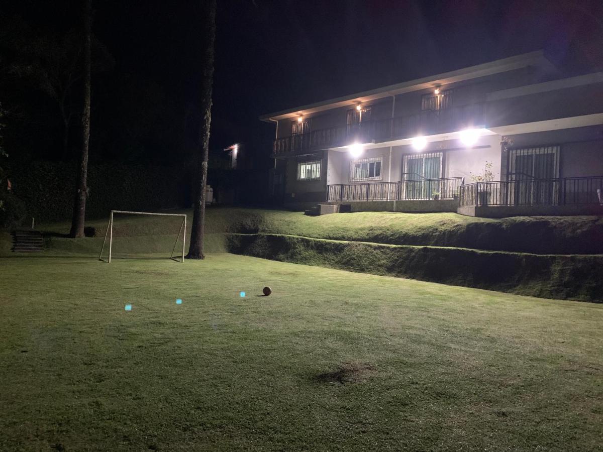 הוילה Excelente Casa, Bairro Nobre Em Campos do Jordão מראה חיצוני תמונה